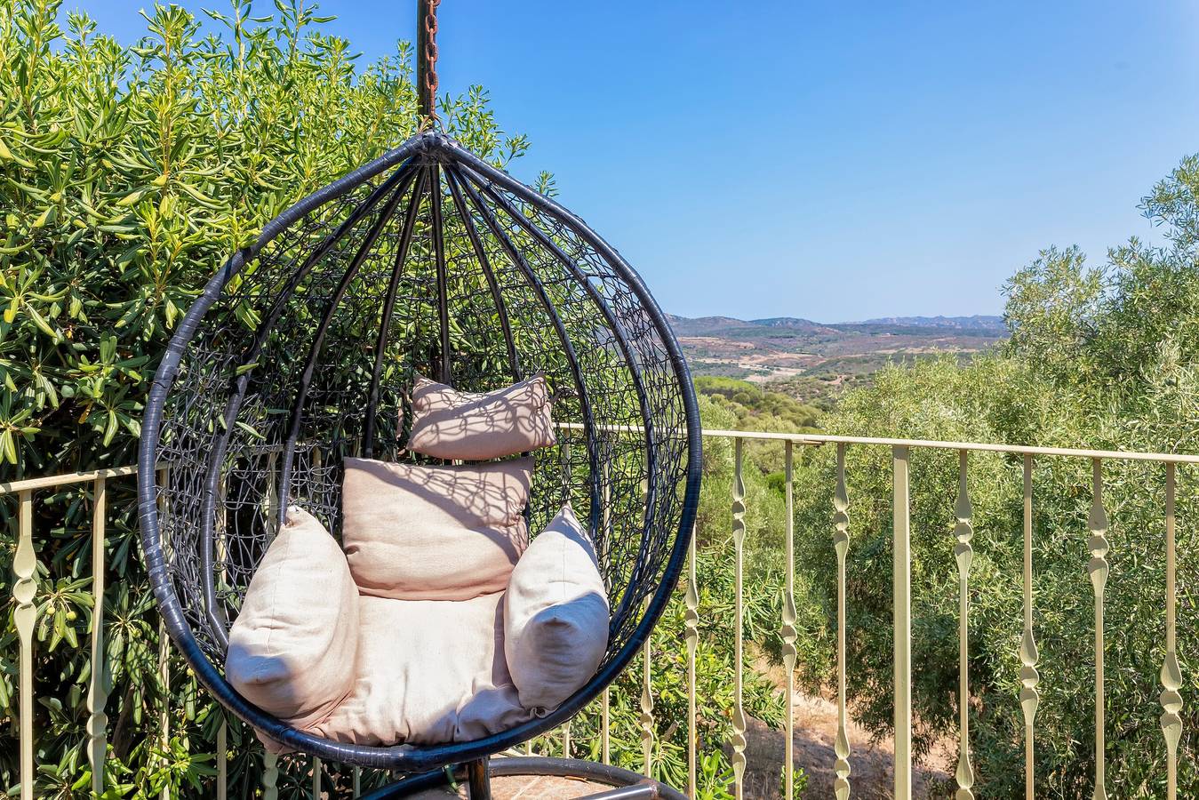Casa vacanze "Vista Mozzafiato ad Isola Rossa" con vista mare, terrazza privata e aria condizionata in Pischinazza, Trinità d'Agultu e Vignola