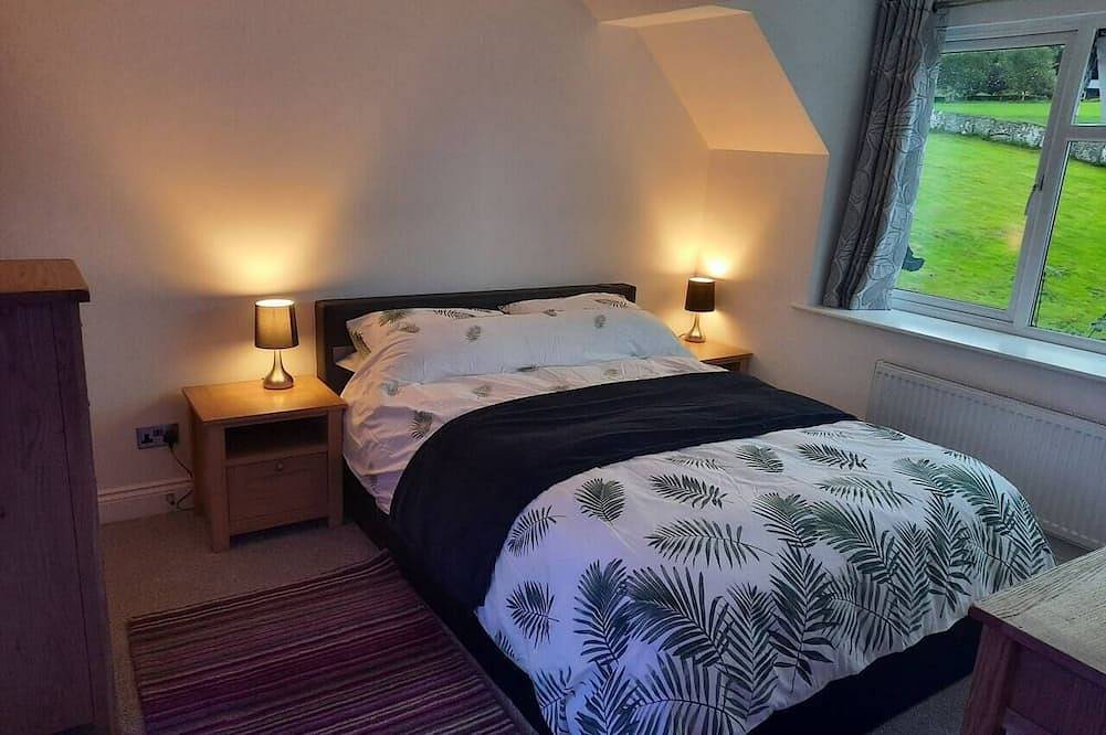 3 Bed Barn - Sleeps up to 6 - Parking - Wifi in Hawkshead, Lake District