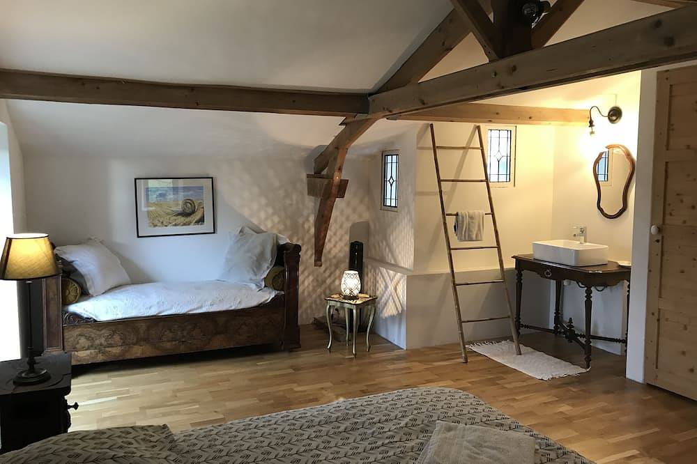 Maison de Charme à la Campagne. 50 Minutes du Puy du Fou! in Cersay, Loire-Tal