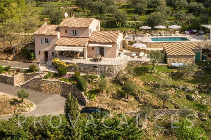 Villa pour 10 personnes, avec balcon/terrasse et piscine à Montauroux - 2