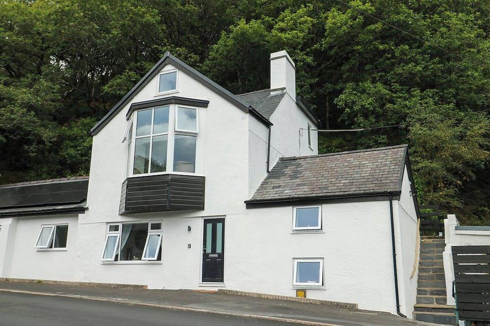 S?N Y Rhaeadr, family friendly in Capel Curig in Capel Curig, Snowdonia