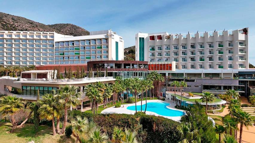 Bungalow para 2 personas, con Balcón y Terraza además de Jacuzzi y Jardín en Fuengirola