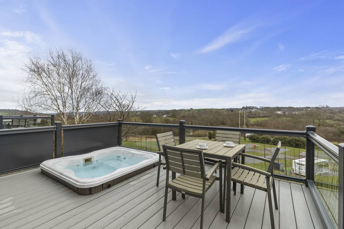 Petite Retreat - Lovely Pod with Hot Tub in Narberth, Pembrokeshire