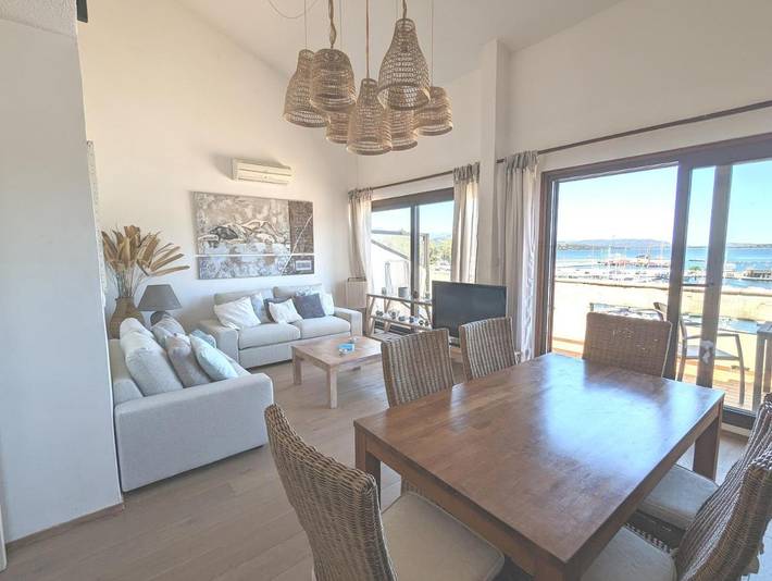 Gîte pour 6 personnes, avec terrasse et vue dans Port De Porto Vecchio
