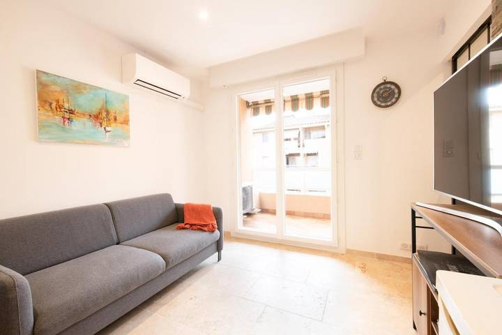 Gîte pour 2 personnes, avec terrasse dans Office de Tourisme Sainte Maxime