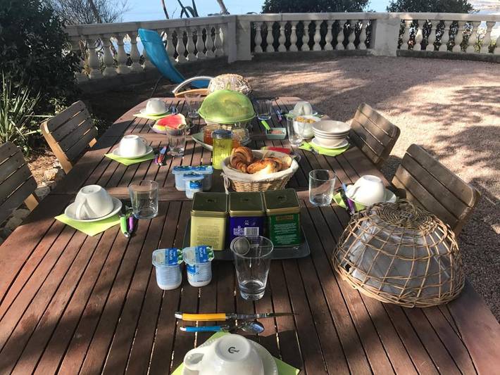 Chambre d’hôte pour 2 personnes, avec Terrasse ainsi que Jardin et Piscine à Marseille - 4