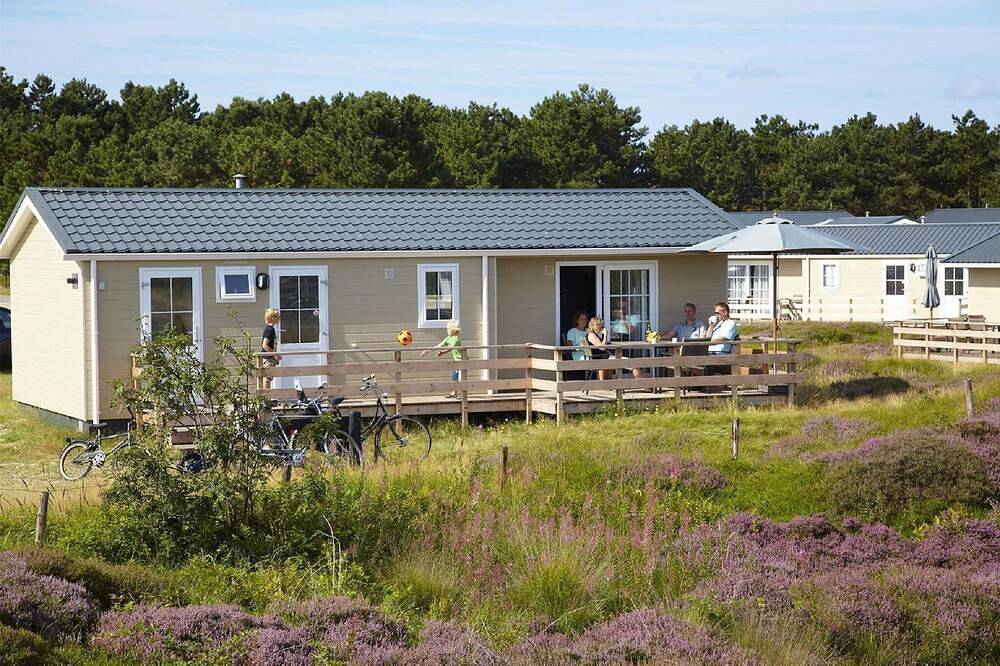 Chalet in Den Hoorn nahe Strand für 5 Von Belvilla in Den Hoorn, Westfriesische Inseln