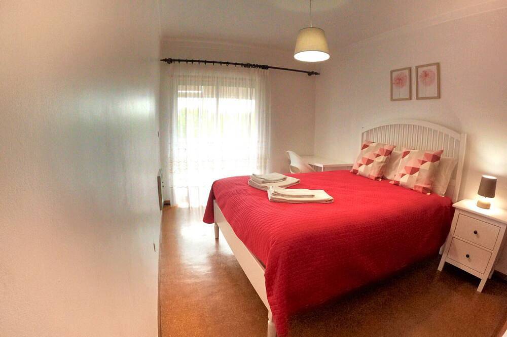 Ganze Wohnung, Carcavelos, 3 bedroom renovated, S. D. Rana, Cascais in Carcavelos e Parede, Costa de Lisboa
