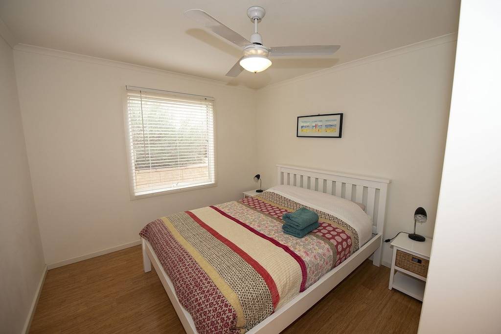 Peace, serenity & sea views - dolphins, wallabies & coastal walks in Penneshaw, Känguru-Insel