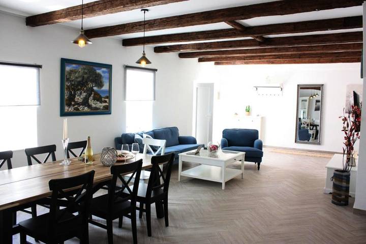 Ferienhaus für 9 Personen, mit Terrasse und Garten sowie Ausblick
