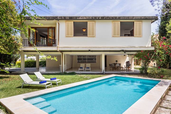 Chalet für 8 Personen, mit Terrasse und Garten in Palma