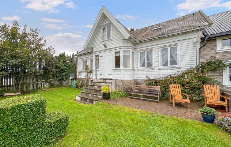 Ferienhaus für 8 Personen, mit Terrasse und Garten