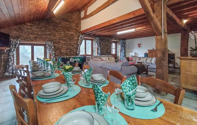Casa de vacaciones para 16 personas con terraza in Laviot, Bouillon