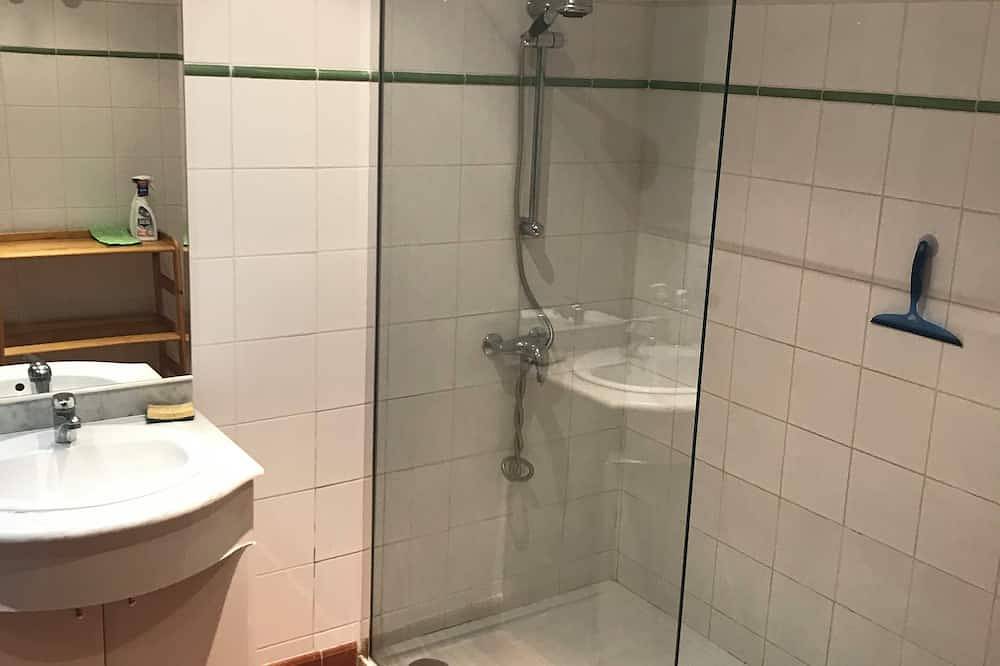 Gîte avec piscine dans le Gers situé à 45 minutes de Toulouse. in Gimont, Gers