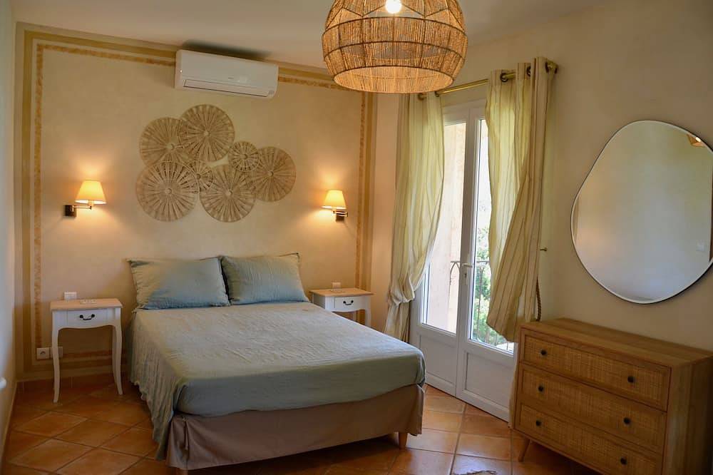 Villa Gabrielle - Belle  vue mer avec piscine in Lumio, Région de Calvi
