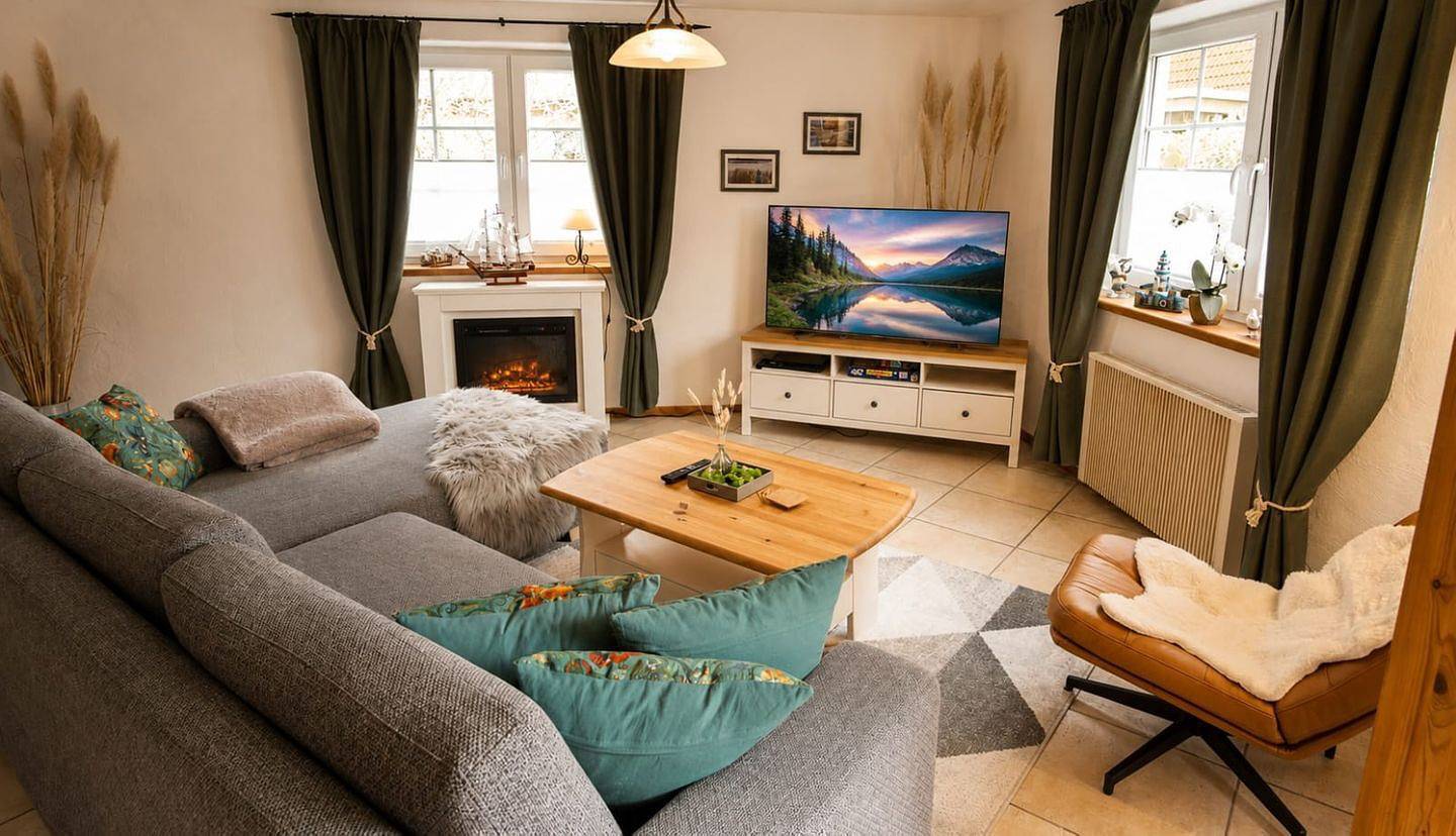 Ganze Wohnung, 900m zum Strand, 3 Schlafzimmer bis 5 Pers., Wlan, Haustiere nach Absprache in Breege, Rügen