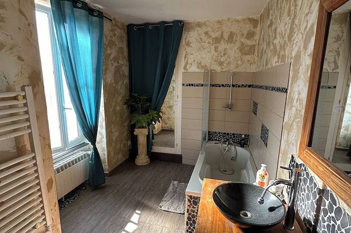Gîte pour 6 personnes, avec balcon, animaux acceptés à Montchanin - 4