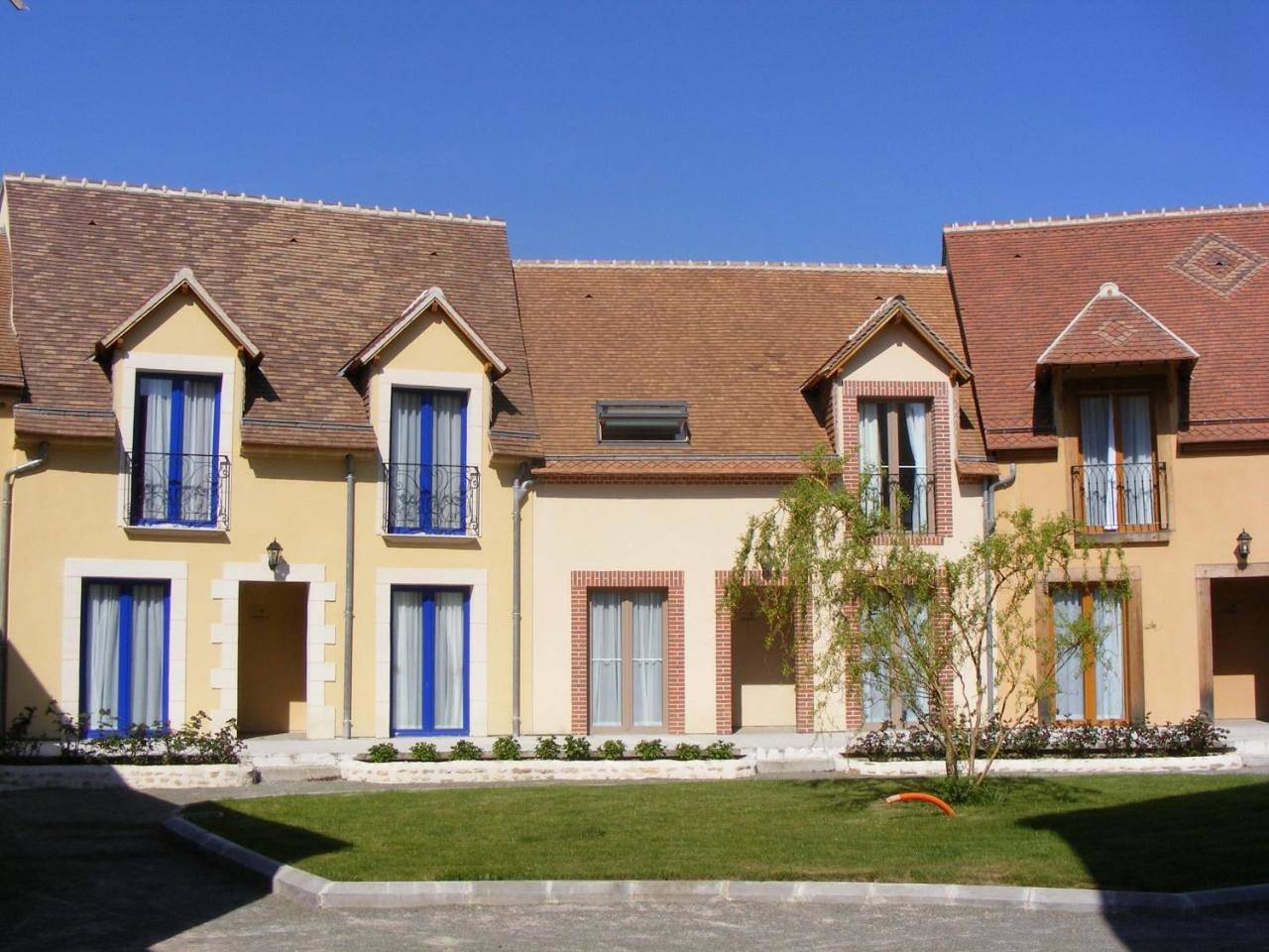 Les Belleme Golf - Self-catering Apartments in Saint-Martin-du-Vieux-Bellême, Parc naturel régional du Perche