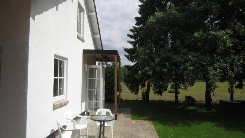 Ferienhaus für 3 Personen, mit Garten - 1