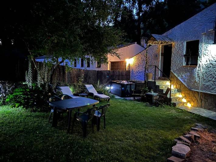 Apartamento de vacaciones para 2 personas, con Jacuzzi y Jardín en Sierra de Grazalema