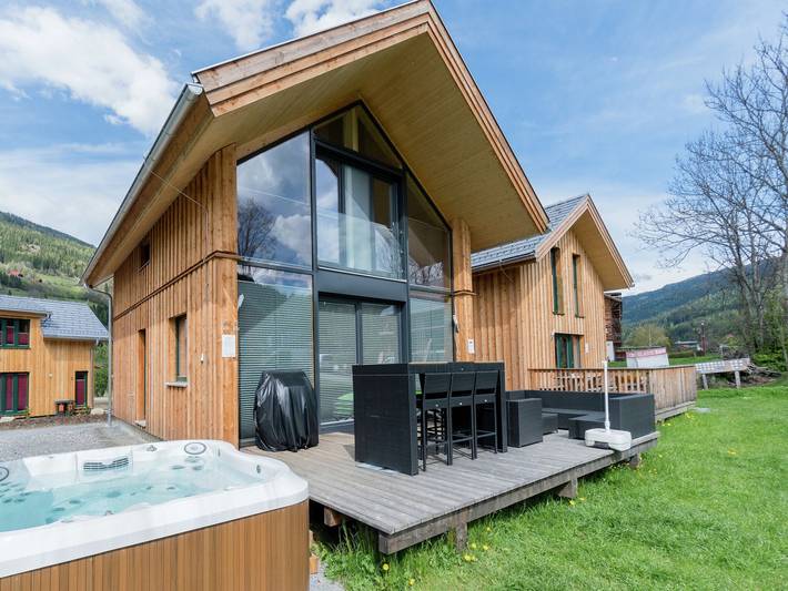 Villa für 9 Personen, mit Garten und Whirlpool sowie Sauna