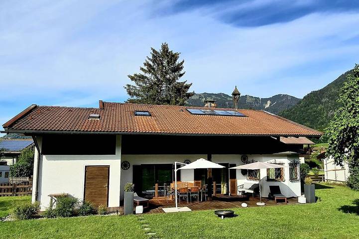 Ferienhaus für 8 Personen, mit Sauna und Garten sowie Balkon - 1