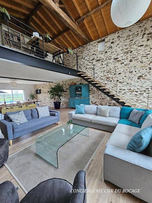 Gîte pour 15 personnes, avec vue et jardin à Sainte-Florence (Vendée)