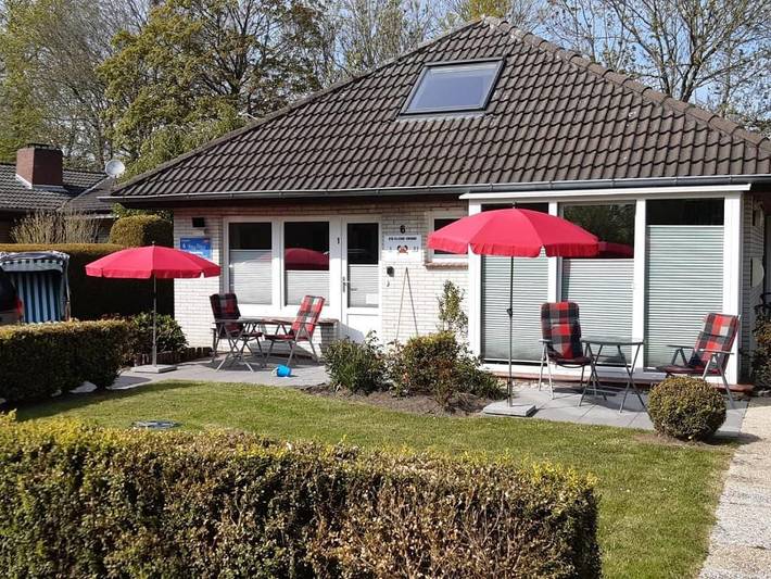 Ferienwohnung für 2 Personen, mit Terrasse und Garten sowie Ausblick in Neuharlingersiel, Landkreis Wittmund