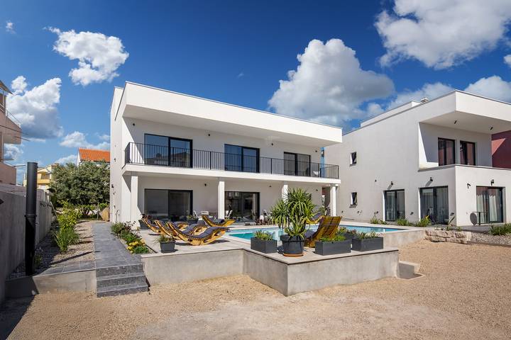 Dom wakacyjny dla 12 osób, z balkon i basen, Dla rodziny w Srima