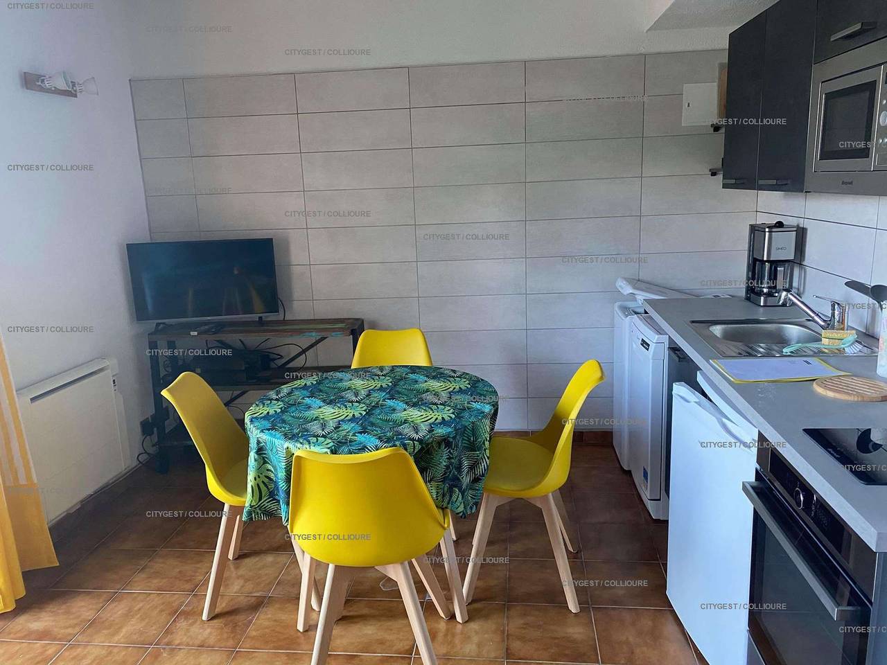 Apartamento entero, 4Mir11Jaune -Apartment near city center in La Côte Vermeille, Colliure