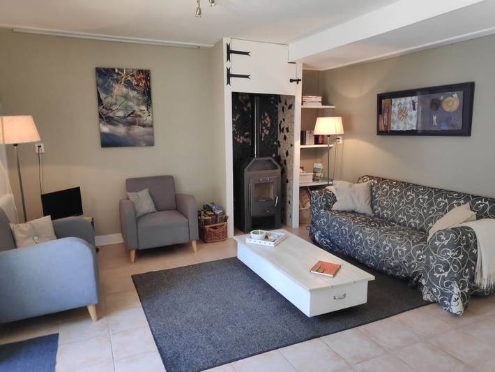 Gîte pour 4 personnes, avec sauna, animaux acceptés à Égliseneuve-d'Entraigues - 2