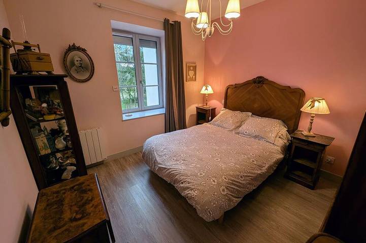 Gîte pour 6 personnes, avec jardin à GY - 4