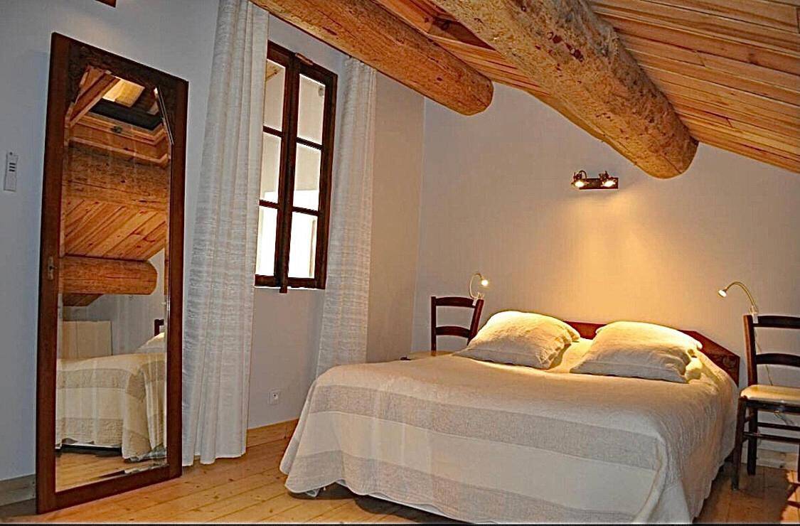 Two-Bedroom House in Noyers-sur-Jabron, Région de Forcalquier