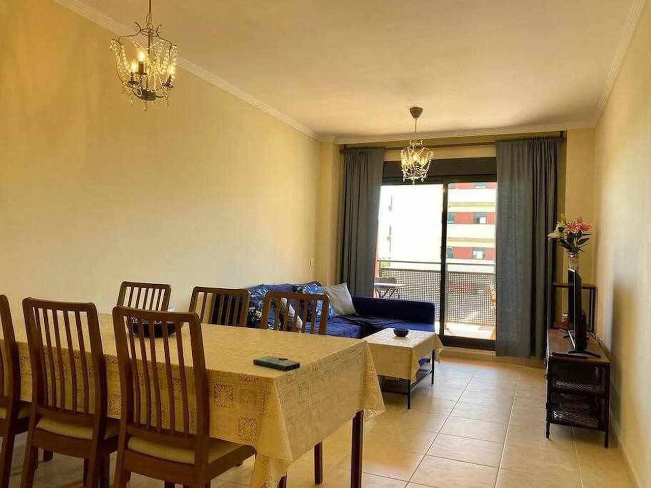 Apartamento entero, Moderno apartamento en Torre del Mar con piscina compartida y aire acondicionado in Playa de Torre del Mar, Torre del Mar