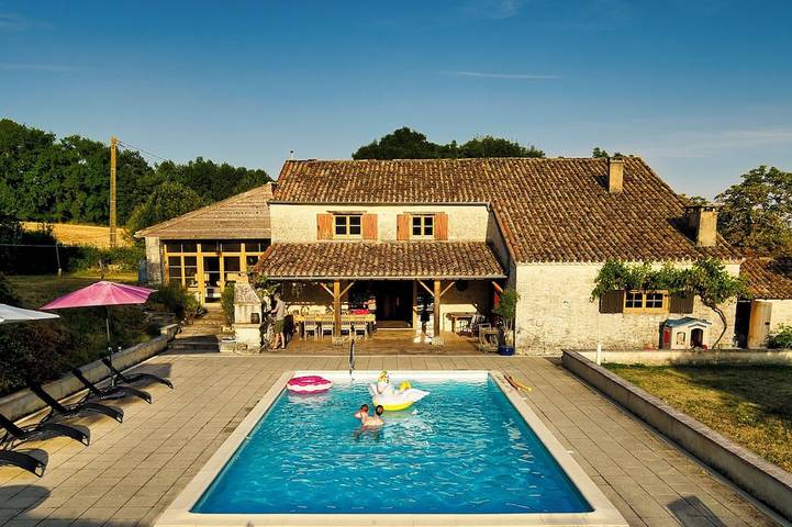 Villa pour 12 personnes, avec terrasse et jardin, animaux acceptés