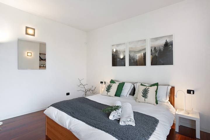 Appartamento intero, Appartamento 'Vb Home Brianza' con giardino privato, Wi-Fi e aria condizionata in Costa Masnaga, Brianza
