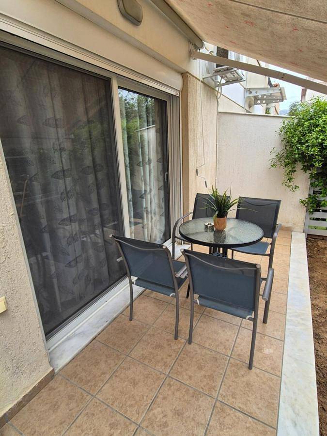 Gîte pour 5 personnes, avec jardin et vue dans Érétrie - 4
