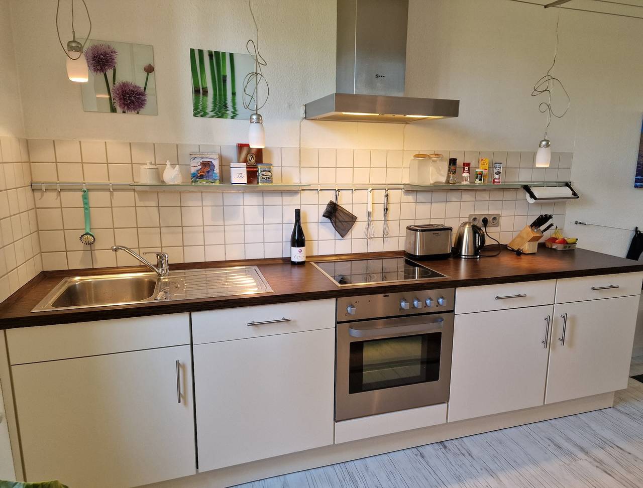 Ganze Wohnung, Apartment „Strandvilla-Lubmin“ mit Meerblick, privater Terrasse und Wlan in Seebad Lubmin, Lubmin