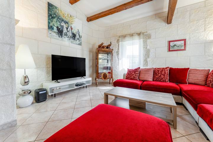 Villa pour 16 personnes, avec jacuzzi ainsi que jardin et sauna, animaux acceptés dans le Gard - 4