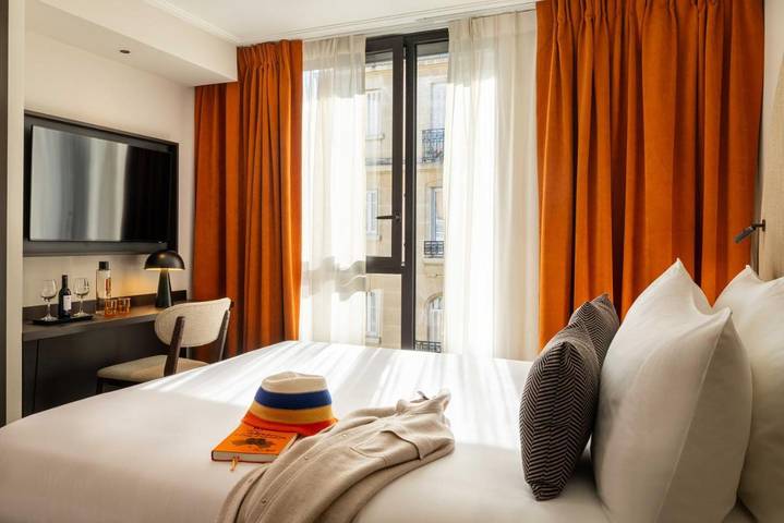 Hôtel pour 2 personnes, avec piscine ainsi que jardin et sauna dans Parc des Princes - 3