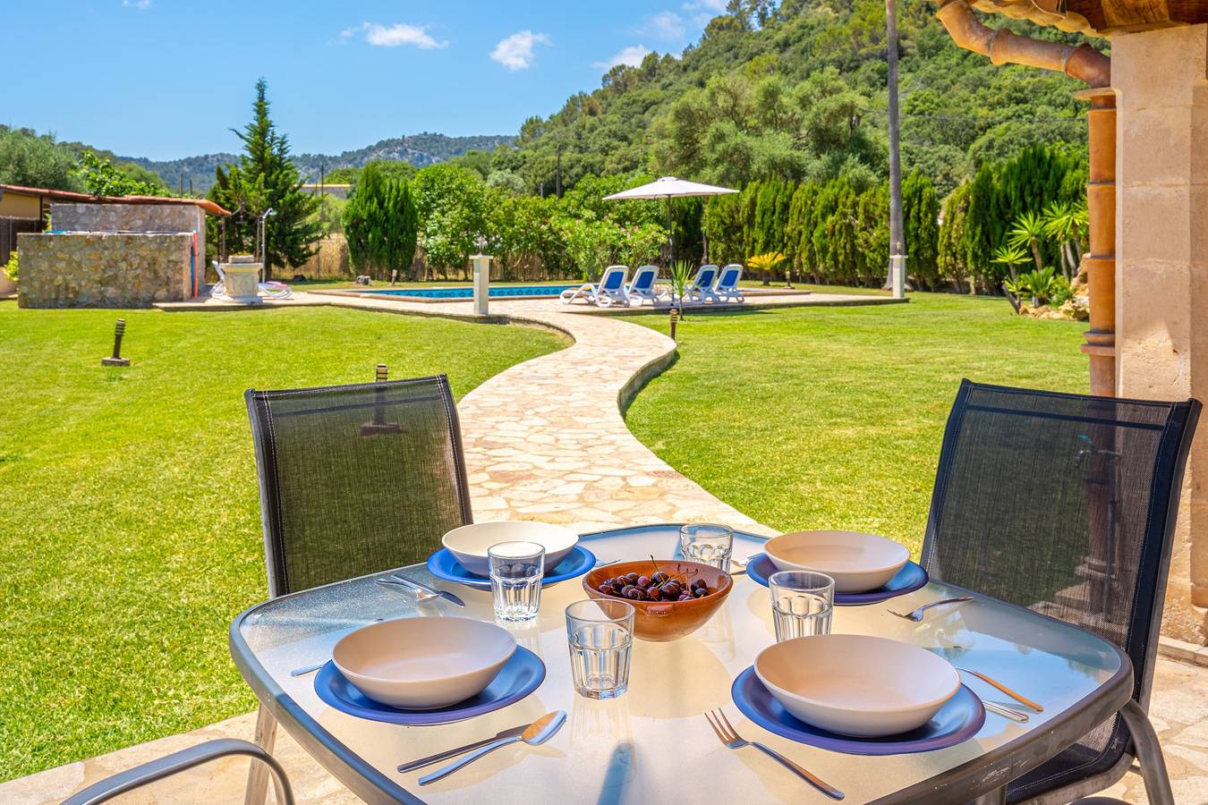 Rural Country House with Pool, Wi-Fi, Lawn and Veranda in Pollença, North Majorca