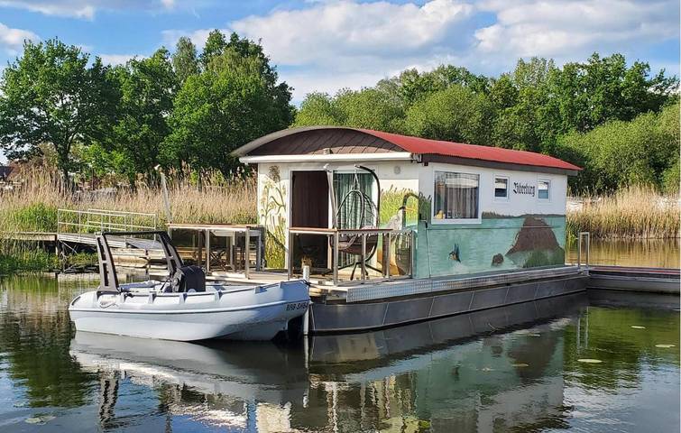 Boot für 3 Personen, mit Terrasse und Seeblick in Mittelmark
