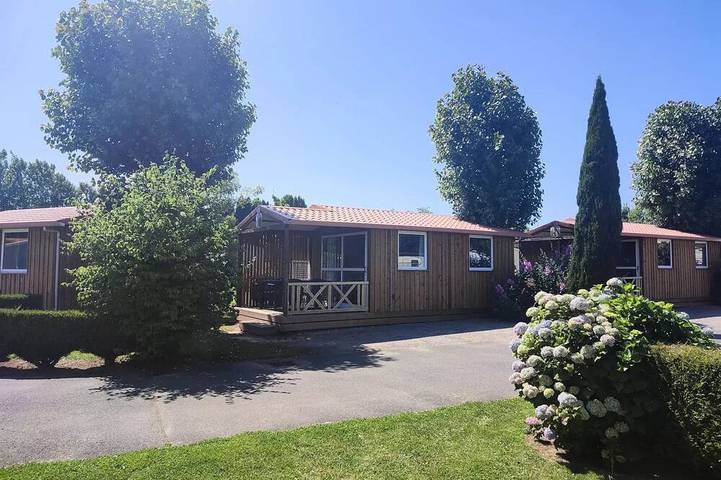 Chalet pour 5 personnes, avec terrasse et piscine