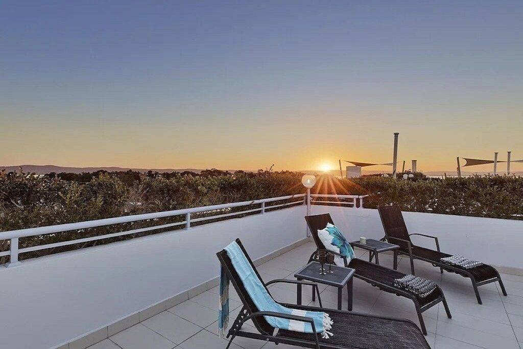 Ganze Wohnung, Waterfront Penthouse with heated jacuzzi and private rooftop terrace in The Entrance, New South Wales