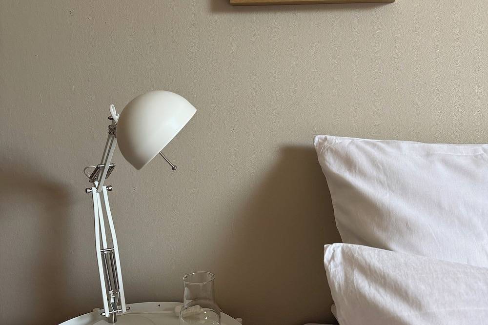 Ganze Wohnung, Moderne Design Ferienwohnung in Saarlouis, 2 Schlafzimmer, bis 6 Personen in Saarlouis, Mosel-Saar