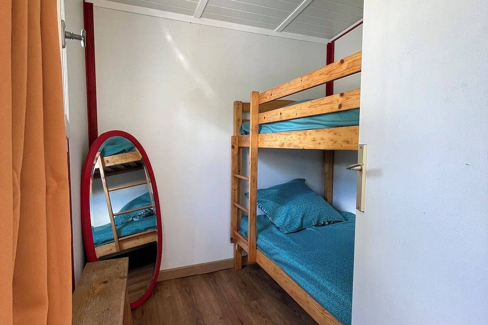 Peaceful chalet set between the Atlantic Ocean and pine forests. in Herm, Region de Dax