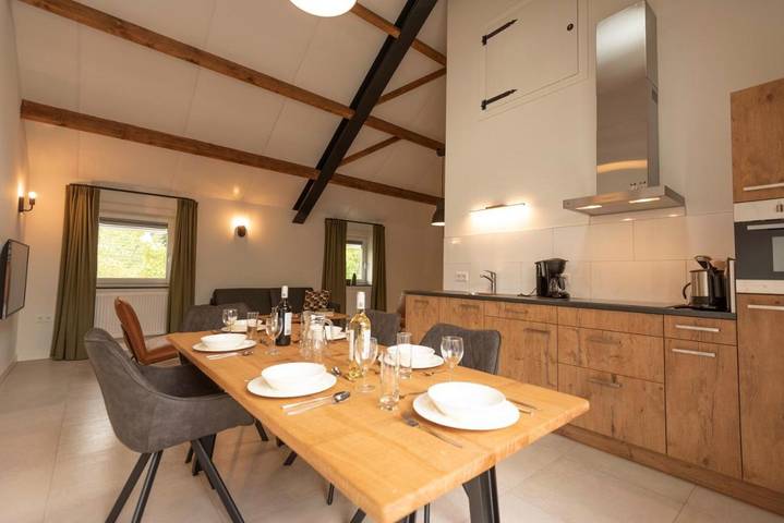 Vakantieappartement voor 2 personen, with Terras and Tuin as well as Uitzicht in Schin op Geul