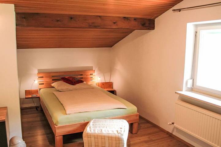 Ferienwohnung für 7 Personen, mit Balkon/Terrasse und Terrasse sowie Garten in Zams - 2