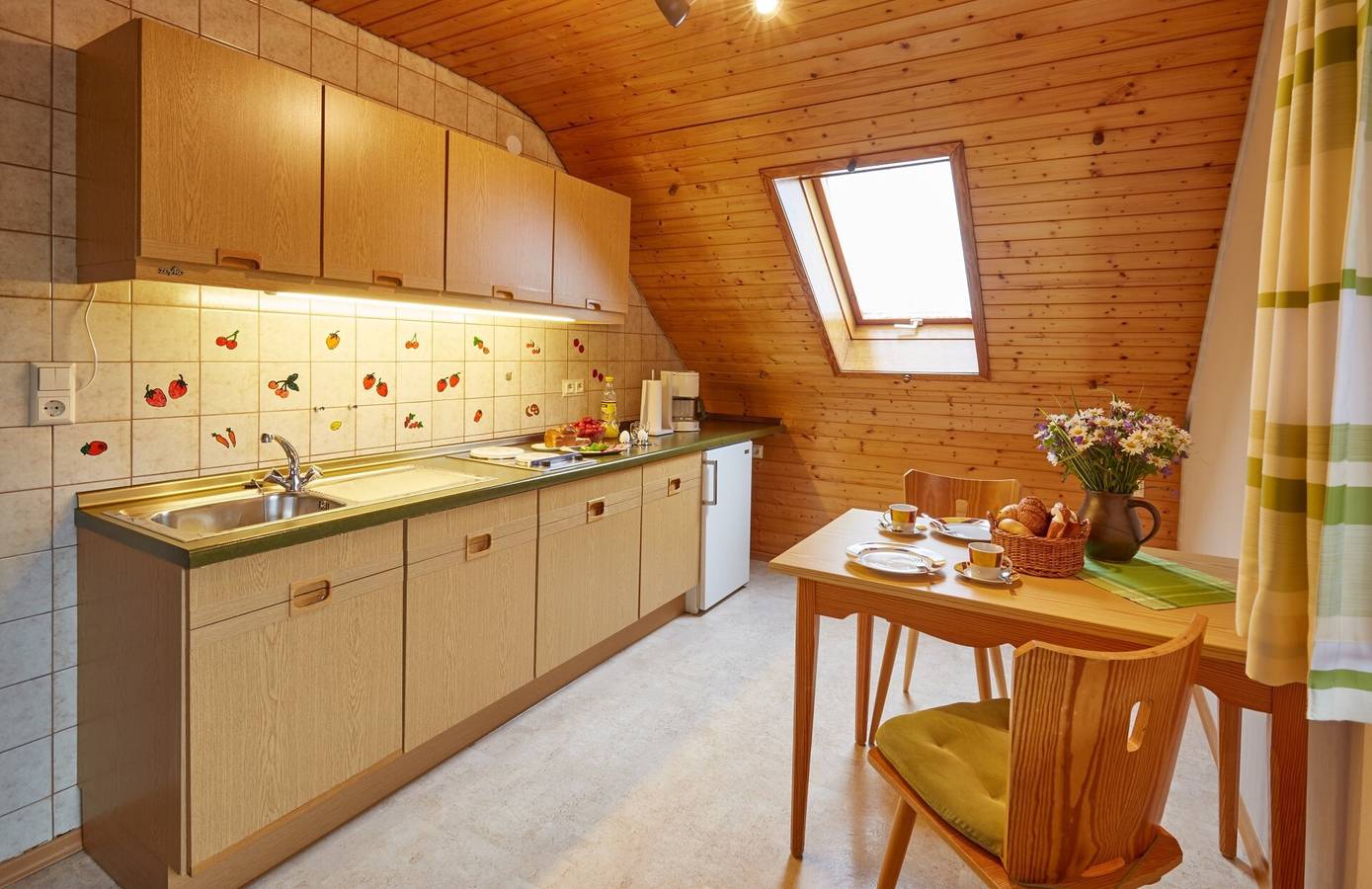 Ganze Wohnung, Ferienwohnung '40m²' mit Bergblick, Gemeinschaftsgarten und Wi-Fi in Enzklösterle, Nordschwarzwald