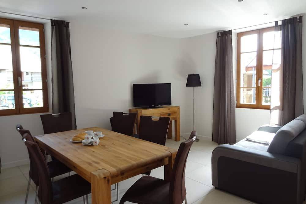 Appartement entier, Séjour en Pays de Savoie - Chez Léonie - Lac d'Annecy et espace de montagne in Faverges, Parc naturel régional du Massif des Bauges
